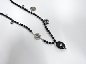 スワロフスキー　ネックレス